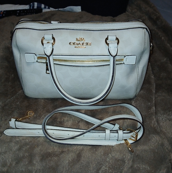 Cute Coach - Picture 1 of 4